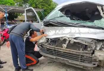 Al menos 16 muertos después de que un autobús perdiera el control y chocara contra una barrera en una popular ruta turística en Indonesia