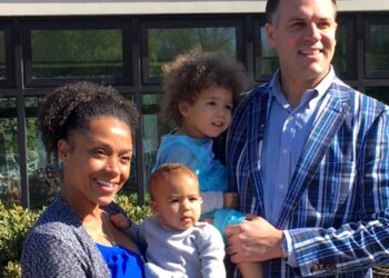 Conozca a la gimnasta Dominique Dawes, su esposo Jeff Thompson y sus hijos