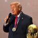Después de no ganar el Nobel, Trump recibe el recién creado “Premio de la Paz” de la FIFA
