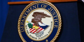 El Departamento de Justicia publica más archivos de Epstein y dice que algunos documentos contienen afirmaciones falsas