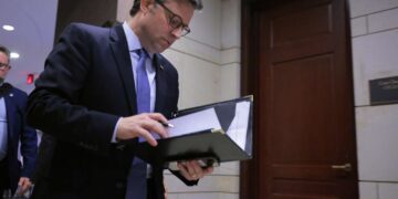 El Partido Republicano de la Cámara de Representantes bloquea la votación sobre los créditos fiscales de la ACA a medida que se acerca la fecha límite para el aumento de las primas