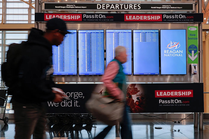 El clima invernal cancela más de 1.000 vuelos en todo EE. UU.