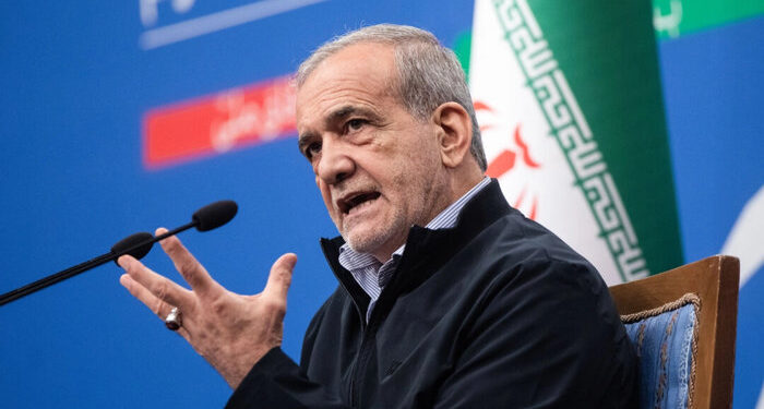 El presidente iraní dice que su país está en una "guerra total" con Estados Unidos, Europa e Israel