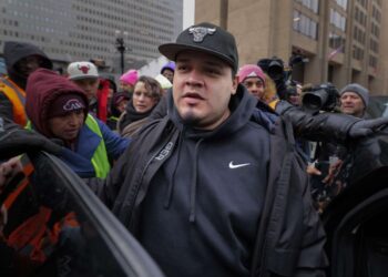 Juez prohíbe al gobierno de Trump volver a detener a Abrego García tras su liberación