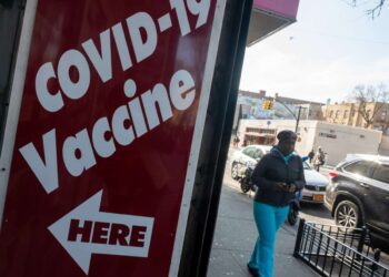 La FDA anuncia una investigación sobre las muertes por la vacuna COVID, a pesar de la evidencia que demuestra su seguridad