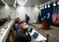El presidente de la Reserva Federal, Jerome Powell, habla en una conferencia de prensa posterior a la reunión del Comité Federal de Mercado Abierto en Washington el 29 de octubre de 2025. (Madalina Kilroy/La Gran Época)