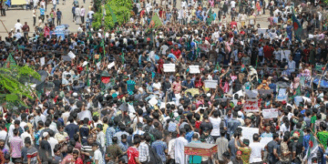 La diputada laborista y ex ministra Tulip Siddiq ENCARCELADA in absentia por corrupción semanas después de que su tía fuera condenada a muerte