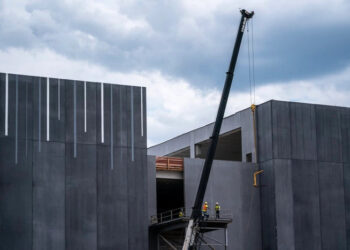 La economía estadounidense tiene un desempeño superior gracias al auge de la inversión en tecnología, dice la OCDE