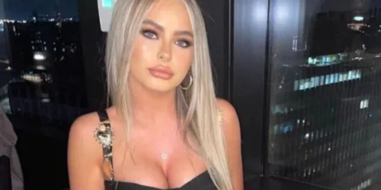 La estudiante de derecho británica Mia O'Brien, de 24 años, regresa a casa para pasar Navidad después de su sorprendente liberación de la cárcel de Dubai a pesar de los cargos por drogas.