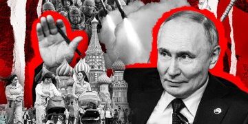 La máquina de propaganda de Putin pasa de ser una Barbie robot a una estrella del pop 'nazi' haciendo que los niños bailen hasta llegar al frente.