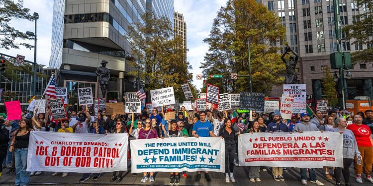 La resistencia contra ICE surgió en los estados rojos en 2025