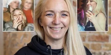 Ladrones disfrazados de Papá Noel y elfos roban comida del supermercado y se la dan a los pobres mientras la policía caza a ladrones tipo Robin Hood