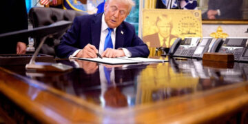 Lo que hay que saber sobre el nuevo programa de visas 'Tarjeta Dorada' de Trump