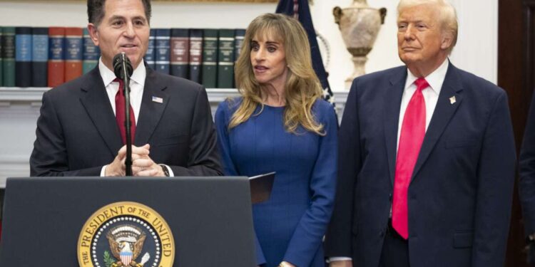 Los críticos advierten que las “cuentas Trump” no abordarán las necesidades de la mayoría de las familias