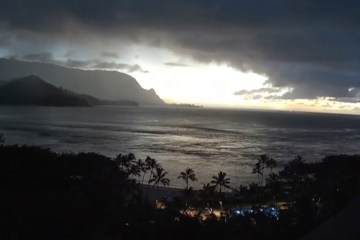 Los temores de un 'megaterremoto' se apoderan de Japón después de que al menos 33 personas resulten heridas en un terremoto de magnitud 7,5 que provocó una aterradora alerta de tsunami