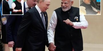 Mire cómo Putin es aclamado como un DIOS en la India antes de su visita de estado