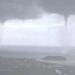 Momento TRES tornados de tromba marina golpean al mismo tiempo frente a la costa de España en un extraño evento natural