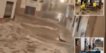 Momento de la tromba marina TORNADO destroza el paseo marítimo español dañando barcos y cafeterías