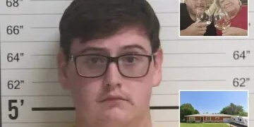 Mujer asesinada a tiros por un coche de hombres armados mientras asistía al funeral del futbolista estrella que también había sido asesinado a tiros