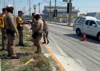 Mujer británica de 75 años muere atropellada mientras cruzaba una calle en Tailandia