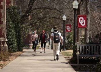 Nuevo proyecto de ley de Florida protegería la discriminación contra las personas trans en el lugar de trabajo