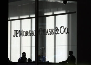 Organismo de control descubre que nueve grandes bancos estadounidenses participan activamente en la desbancaización