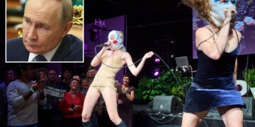 Un collage de imágenes que contiene 2 imágenes. La imagen 1 muestra que el Partido por los Animales celebra un congreso electoral, 'S-Hertogenbosch, Países Bajos, 7 de septiembre de 2025. La imagen 2 muestra a Rusia Putin.