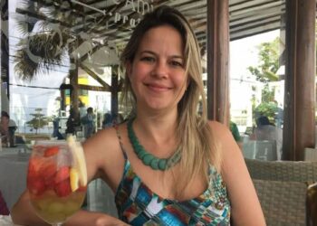 Salí a tomar unos cócteles y me desperté CIEGO luchando por mi vida… Pensé que era un ataque de pánico pero la verdad era más siniestra.