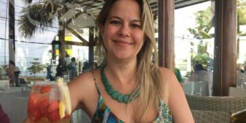 Salí a tomar unos cócteles y me desperté CIEGO luchando por mi vida… Pensé que era un ataque de pánico pero la verdad era más siniestra.