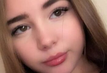 Trágicos homenajes al adolescente británico Alfie Hallett, de 13 años, 'asesinado a puñaladas por el ex de su madre, quien luego se hizo estallar con una explosión de gas'