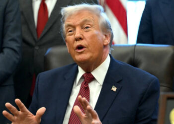 Trump da el respaldo más directo a la abolición del impuesto federal sobre la renta