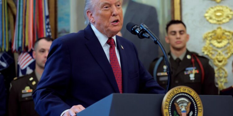 El presidente Trump entrega la Medalla de Defensa de la Frontera Mexicana en la Casa Blanca