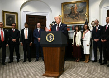 Trump revela acuerdos con nueve compañías farmacéuticas para reducir los precios de los medicamentos