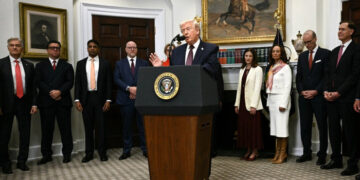 Trump revela acuerdos con nueve compañías farmacéuticas para reducir los precios de los medicamentos