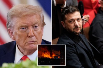 Un avión militar ruso se hunde en un embalse después de "desmoronarse en el aire" mientras los equipos de rescate buscan a los supervivientes del accidente.