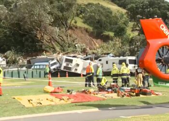 Adolescente de 15 años, entre los seis que siguen desaparecidos después del horroroso derrumbe en un campamento en Nueva Zelanda mientras las familias enfrentan una espera agonizante