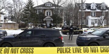 Agente de ICE dispara y mata a una mujer en una protesta en Minneapolis