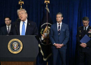 Analistas advierten que la invasión a Venezuela podría empoderar a Trump para tomar medidas en otros lugares