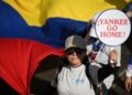 Una mujer asiste a una marcha para exigir la liberación del presidente venezolano secuestrado, Nicolás Maduro, y su esposa Cilia Flores, en Caracas, Venezuela, el 8 de enero de 2026.