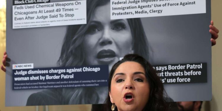 Demócrata de la Cámara de Representantes dice que abolir ICE no es suficiente: el DHS también debe hacerlo