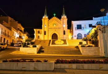 Dentro de la prohibición total de Australia para que los menores de 16 años utilicen las redes sociales mientras Starmer busca consejo sobre la represión de las aplicaciones en el Reino Unido