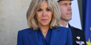 Diez personas culpables de acoso cibernético a Brigitte Macron después de que los trolls acosaran a la primera dama francesa por afirmar que era un hombre