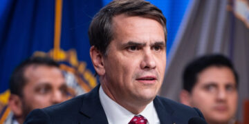 El Departamento de Justicia publica 3 millones de páginas y cientos de miles de fotografías de los archivos de Epstein: fiscal general adjunto