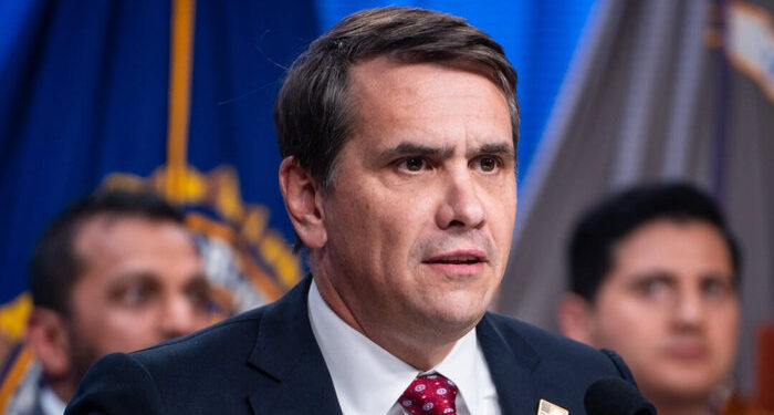 El Departamento de Justicia publica 3 millones de páginas y cientos de miles de fotografías de los archivos de Epstein: fiscal general adjunto