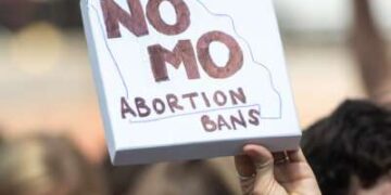 El juicio sobre las regulaciones del aborto en Missouri puede afectar el acceso en todo el Medio Oeste y el Sur