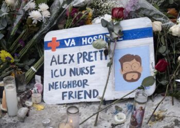 El sindicato de enfermeras más grande de EE.UU. exige la abolición del ICE tras el asesinato de Alex Pretti