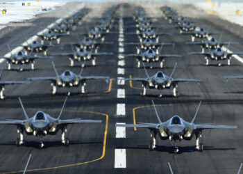 Hegseth dice que el presupuesto militar propuesto de 1,5 billones de dólares es un "mensaje para el mundo"