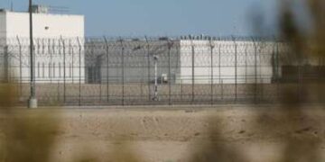 El Centro de Procesamiento de Inmigración de la Ciudad de California de CoreCivic, Inc. se encuentra en el desierto del condado de Kern esperando su reapertura como centro federal de detención de inmigrantes bajo contrato con el Servicio de Inmigración y Control de Aduanas en la ciudad de California, California, el 10 de julio de 2025.