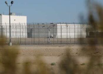 El Centro de Procesamiento de Inmigración de la Ciudad de California de CoreCivic, Inc. se encuentra en el desierto del condado de Kern esperando su reapertura como centro federal de detención de inmigrantes bajo contrato con el Servicio de Inmigración y Control de Aduanas en la ciudad de California, California, el 10 de julio de 2025.