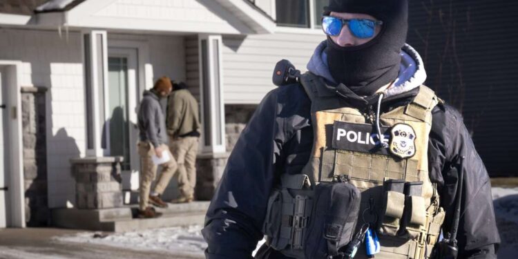 Juez de la Reserva Federal critica a ICE por violar casi 100 decretos judiciales sólo en enero